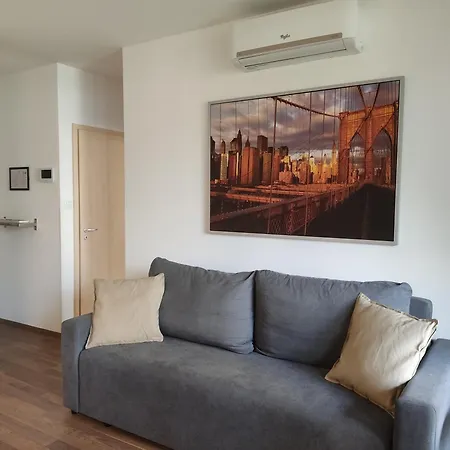 شقة فندقية Corvin Center