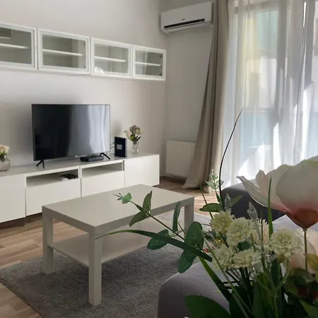 Corvin Center شقة فندقية بودابست