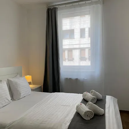 Aparthotel Corvin Center 3*