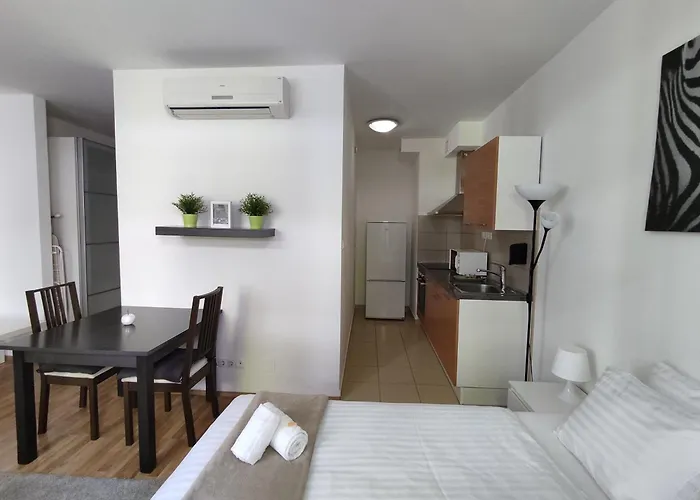 شقة فندقية Corvin Center 3*